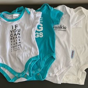 Lot of 4 short-sleeve onesies 6-12 months